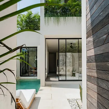Tropical Villa With Pool In Bingin
